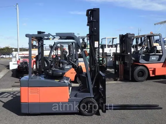 Вилочный погрузчик Toyota FORKLIFT 7FBE20 2005 года б/у фото 3