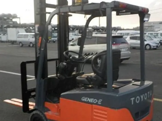 Вилочный погрузчик Toyota FORKLIFT 7FBE15 2005 года б/у фото 2