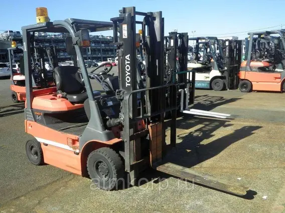 Вилочный погрузчик Toyota FORKLIFT 7FB14 2011 года б/у
