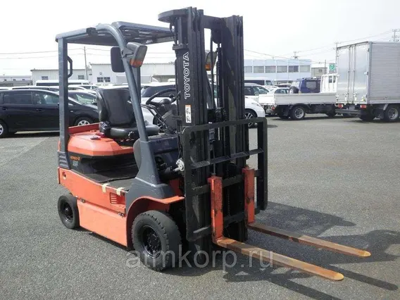 Вилочный погрузчик TOYOTA FORKLIFT 7FB15 2008 года б/у