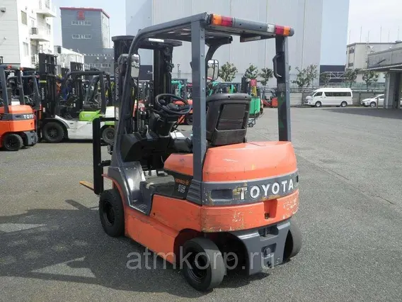 Вилочный погрузчик TOYOTA FORKLIFT 7FB15 2008 года б/у фото 2