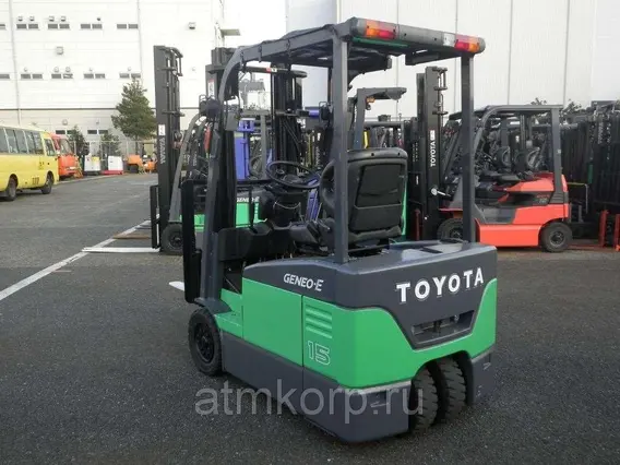 Вилочный погрузчик Toyota FORKLIFT 2018 года б/у фото 2