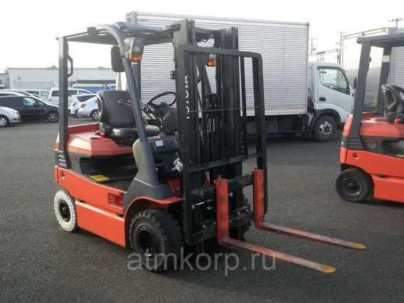 Вилочный погрузчик TOYOTA FORKLIFT 7FB18 2013 года б/у