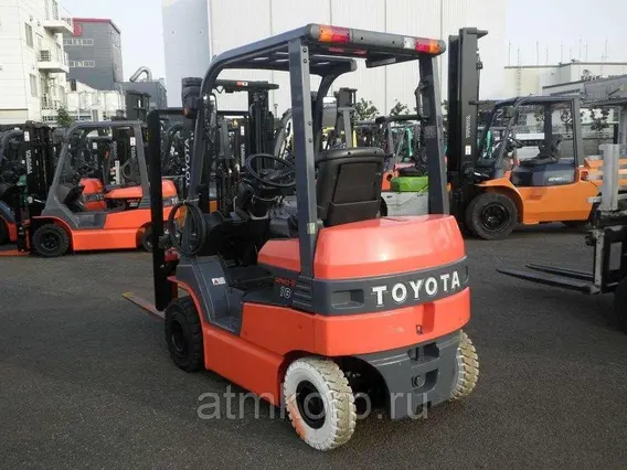 Вилочный погрузчик TOYOTA FORKLIFT 7FB18 2013 года б/у фото 2