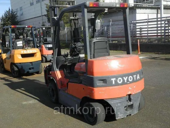 Вилочный погрузчик TOYOTA FORKLIFT 7FB25 2005 года б/у фото 2