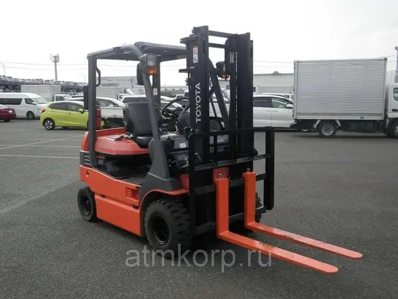 Вилочный погрузчик Toyota FORKLIFT 7FBL20 2011 года б/у