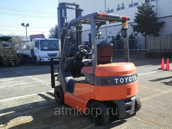 Вилочный погрузчик Toyota FORKLIFT 7FBH20 2018 года б/у фото 2