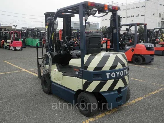 Вилочный погрузчик Toyota FORKLIFT 7FB25 2013 года б/у фото 2