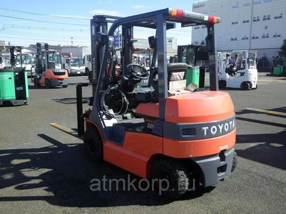 Вилочный погрузчик TOYOTA FORKLIFT 7FB25 2014 года б/у фото 2