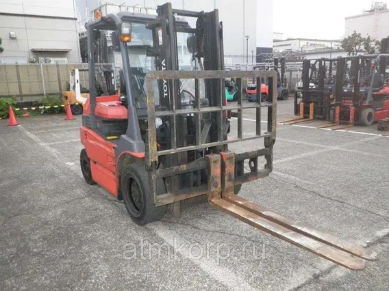 Вилочный погрузчик Toyota FORKLIFT 7FB30 2011 года б/у