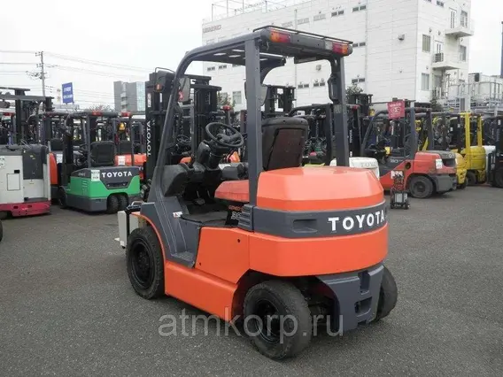 Вилочный погрузчик Toyota FORKLIFT 7FB30 2011 года б/у фото 2