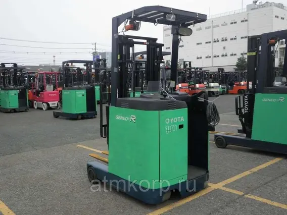 Вилочный погрузчик Toyota FORKLIFT 7FBR10 2010 года б/у фото 2