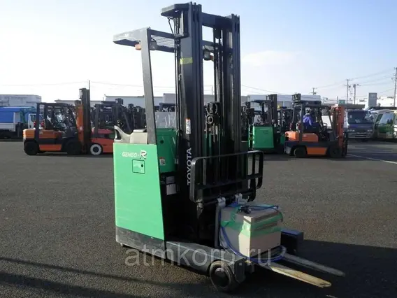 Вилочный погрузчик Toyota FORKLIFT 7FBR15 2012 года б/у