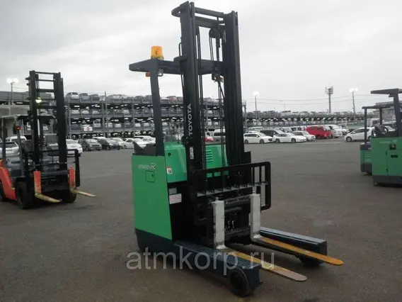 Вилочный погрузчик TOYOTA FORKLIFT 7FBRS25 2011 года б/у