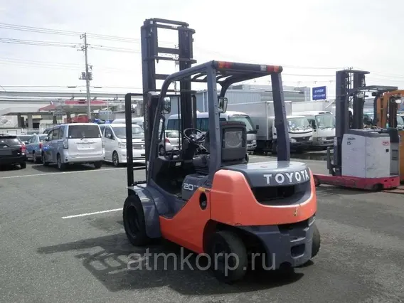 Вилочный погрузчик TOYOTA FORKLIFT 8FG20 2008 года б/у фото 2