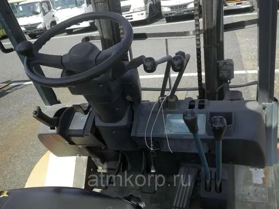 Вилочный погрузчик TOYOTA FORKLIFT 7FG30 2005 года б/у фото 2