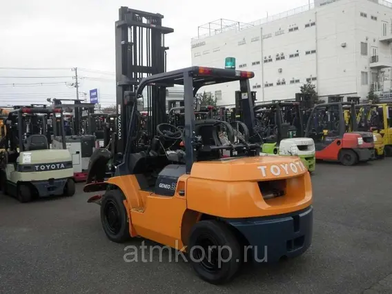 Вилочный погрузчик Toyota FORKLIFT 02-7FG35 2011 года б/у фото 2