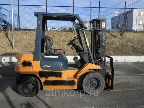 Вилочный погрузчик Toyota FORKLIFT 7FD20 2003 года б/у фото 3
