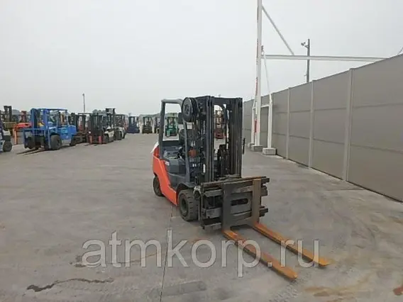 Вилочный погрузчик Toyota FORKLIFT 8FDK25 2014 года б/у фото 3
