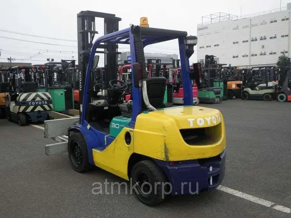 Вилочный погрузчик Toyota FORKLIFT 52-8FD30 2013 года б/у фото 2