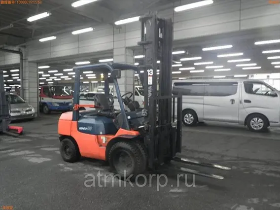 Вилочный погрузчик Toyota FORKLIFT 7FD30 2002 года б/у
