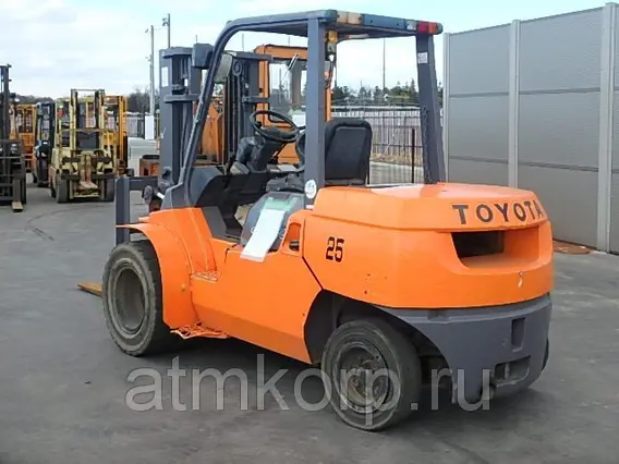 Вилочный погрузчик Toyota FORKLIFT 7FD40 1999 года б/у фото 4
