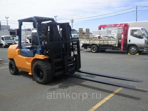 Вилочный погрузчик Toyota FORKLIFT 02-7FD40 2001 года б/у