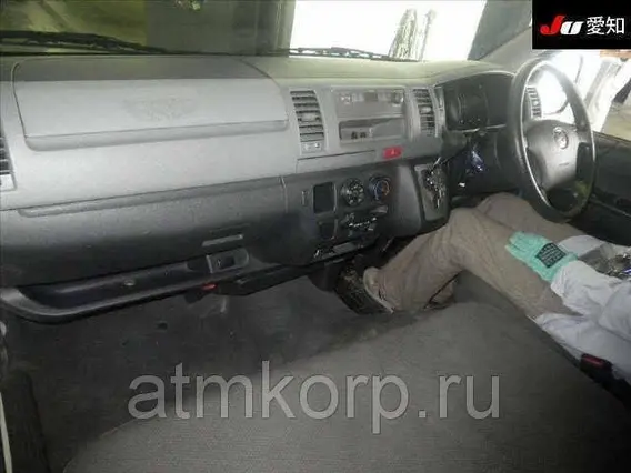 Микроавтобус Toyota HIACE VAN KDH201K 2012 года б/у фото 3