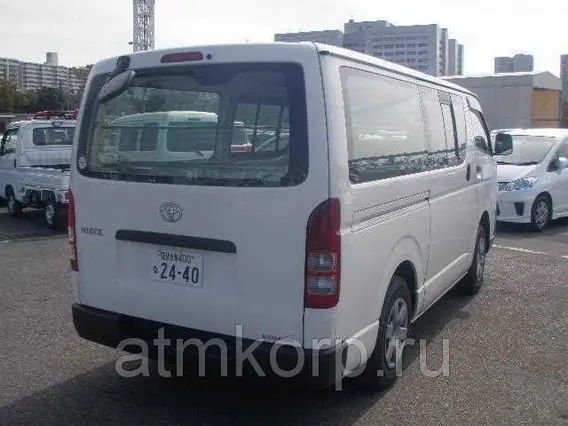 Микроавтобус Toyota HIACE VAN 2011 года б/у фото 2