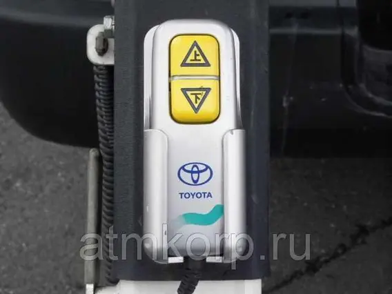 Микроавтобус Toyota HIACE VAN TRH200V 2011 года б/у фото 6