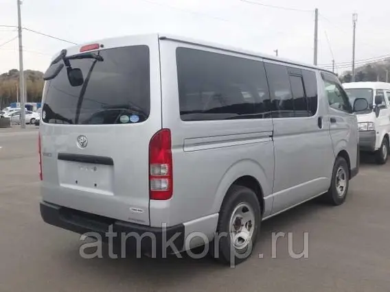 Микроавтобус Toyota HIACE VAN 2012 года б/у