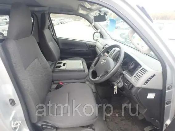 Микроавтобус Toyota HIACE VAN 2012 года б/у фото 5