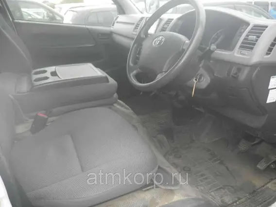 Микроавтобус Toyota HIACE VAN TRH200V 2013 года б/у фото 5