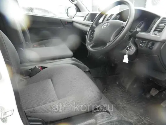Микроавтобус Toyota HIACE VAN 2011 года б/у фото 5