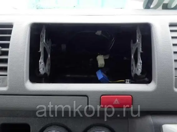 Микроавтобус Toyota HIACE VAN KDH201V 2012 года б/у фото 5