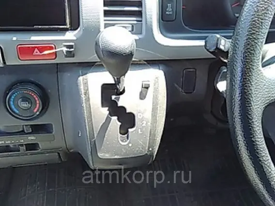 Микроавтобус TOYOTA HIACE VAN KDH206K 2010 года б/у фото 2