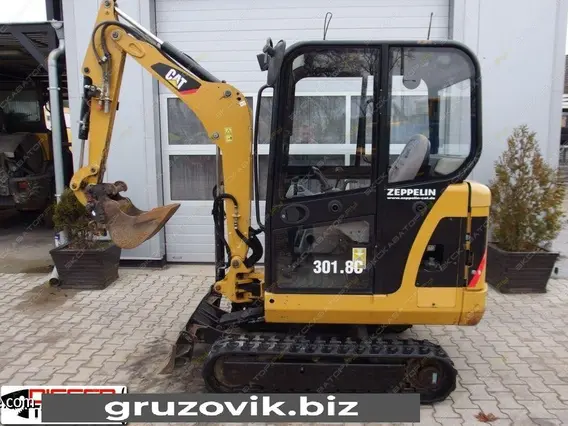 Экскаватор Caterpillar 301.8С 2010 года б/у