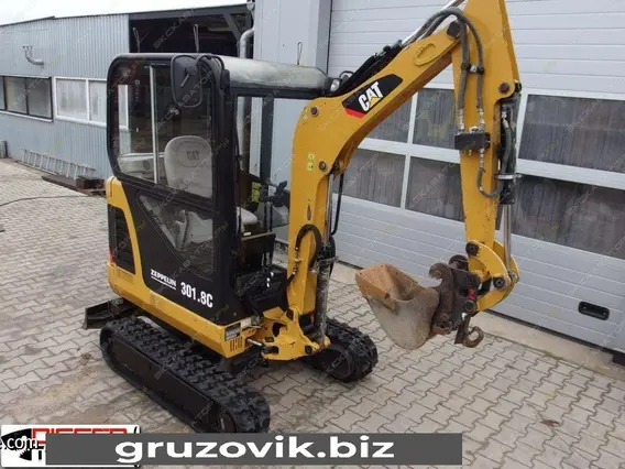 Экскаватор Caterpillar 301.8С 2010 года б/у фото 7
