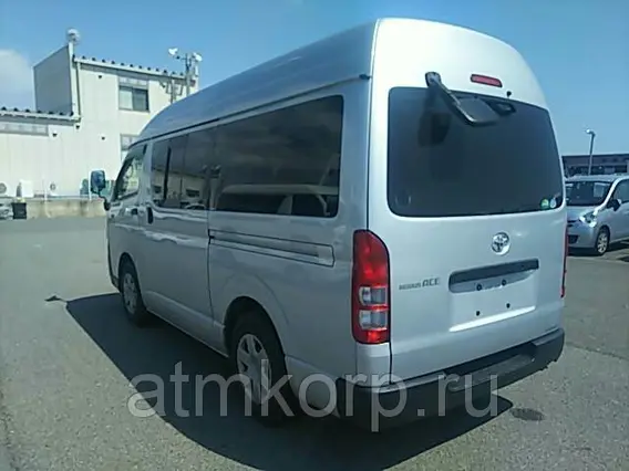 Микроавтобус Toyota REGIUS ACETRH200K 2012 года б/у фото 5