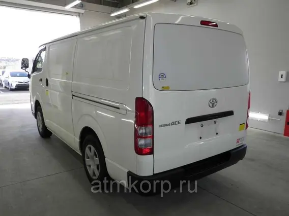 Изотермический фургон Toyota REGIUS ACE KDH206V 2012 года б/у фото 2