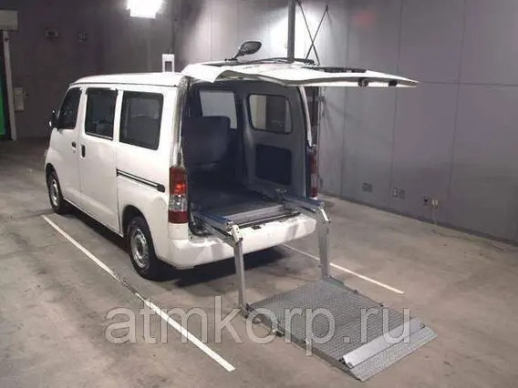 Микроавтобус TOYOTA TOWN ACE VAN S402M 2010 года б/у