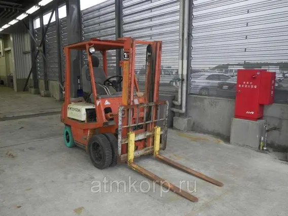 Вилочный погрузчик Toyota FORKLIFT 3FD15 1984 года б/у