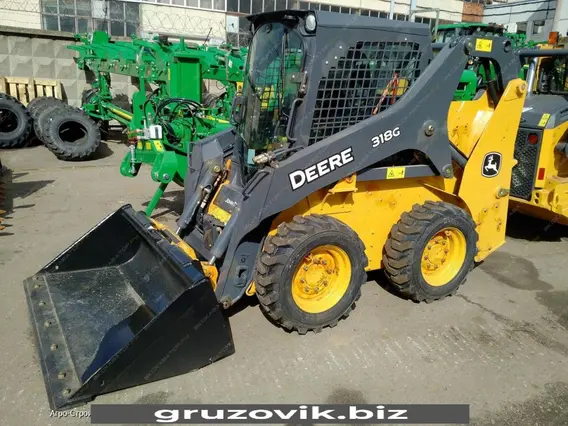 Фронтальный погрузчик John Deere 318G 2017 года б/у