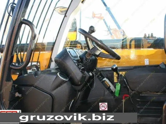 Телескопический погрузчик JCB LOADALL 533-105 2011 года б/у фото 8