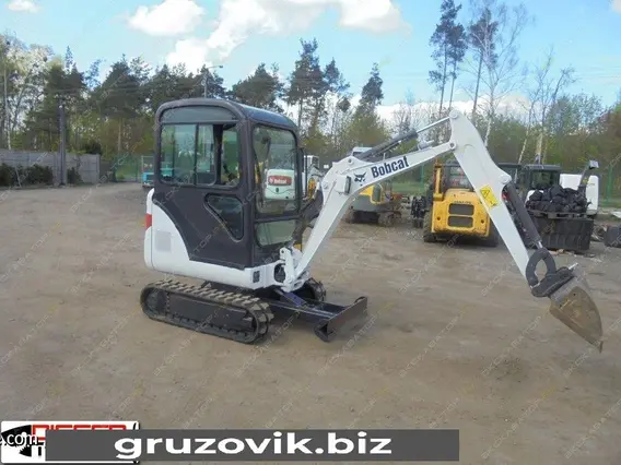 Экскаватор Bobcat E14 2011 года б/у фото 8