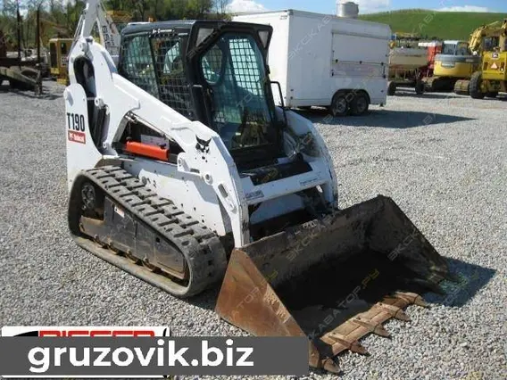Фронтальный погрузчик Bobcat T190 2004 года б/у
