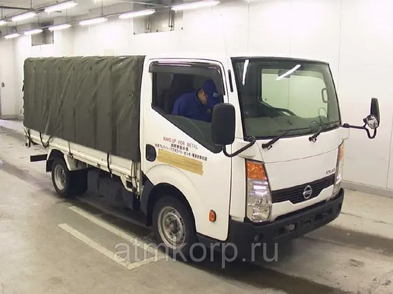 Тентованный грузовик Nissan ATLAS SZ2F24 2010 года б/у