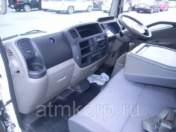 Тентованный грузовик Nissan ATLAS SQ2F24 2010 года б/у фото 3