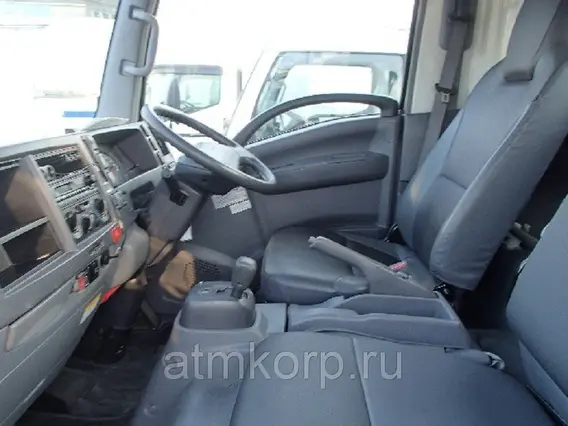Вакуумная автоцистерна Nissan ATLAS APR75N 2010 года б/у фото 2
