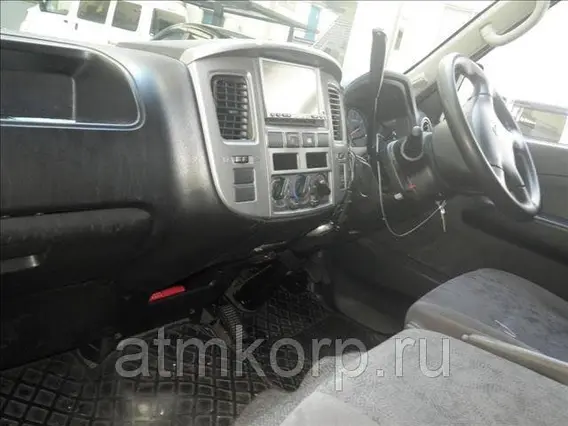 Микроавтобус Nissan CARAVAN CSGE25 2010 года б/у фото 3